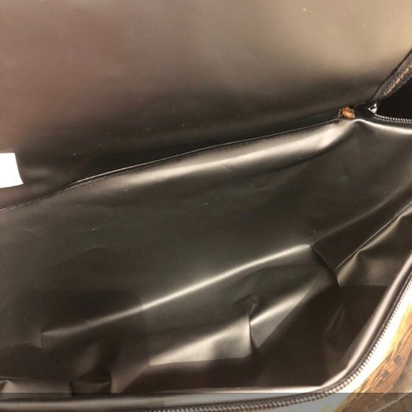 PINK VS Zip-up Cooler Lunch Box Bag with Koozie - Picture 3 of 4